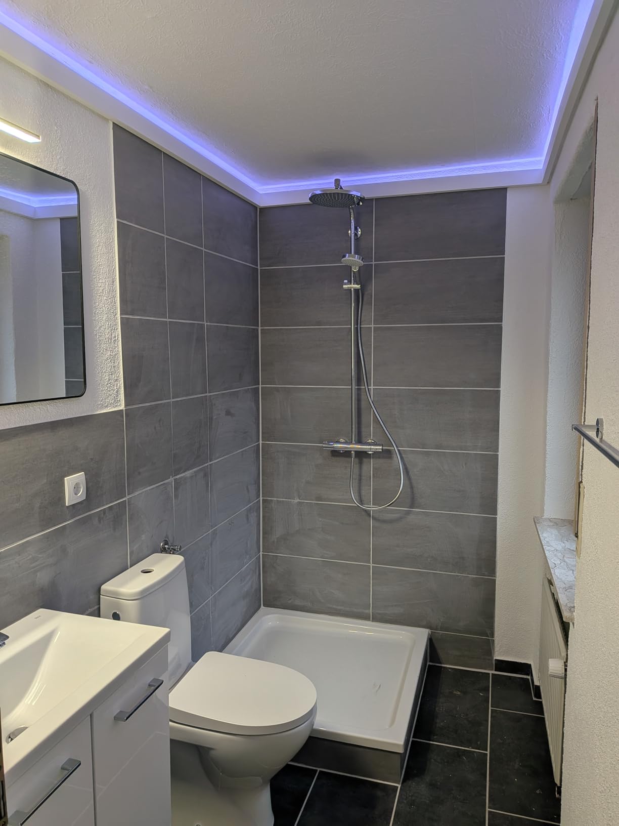 Hexim LED-19 LED Deckenleiste 10 m weiß PU