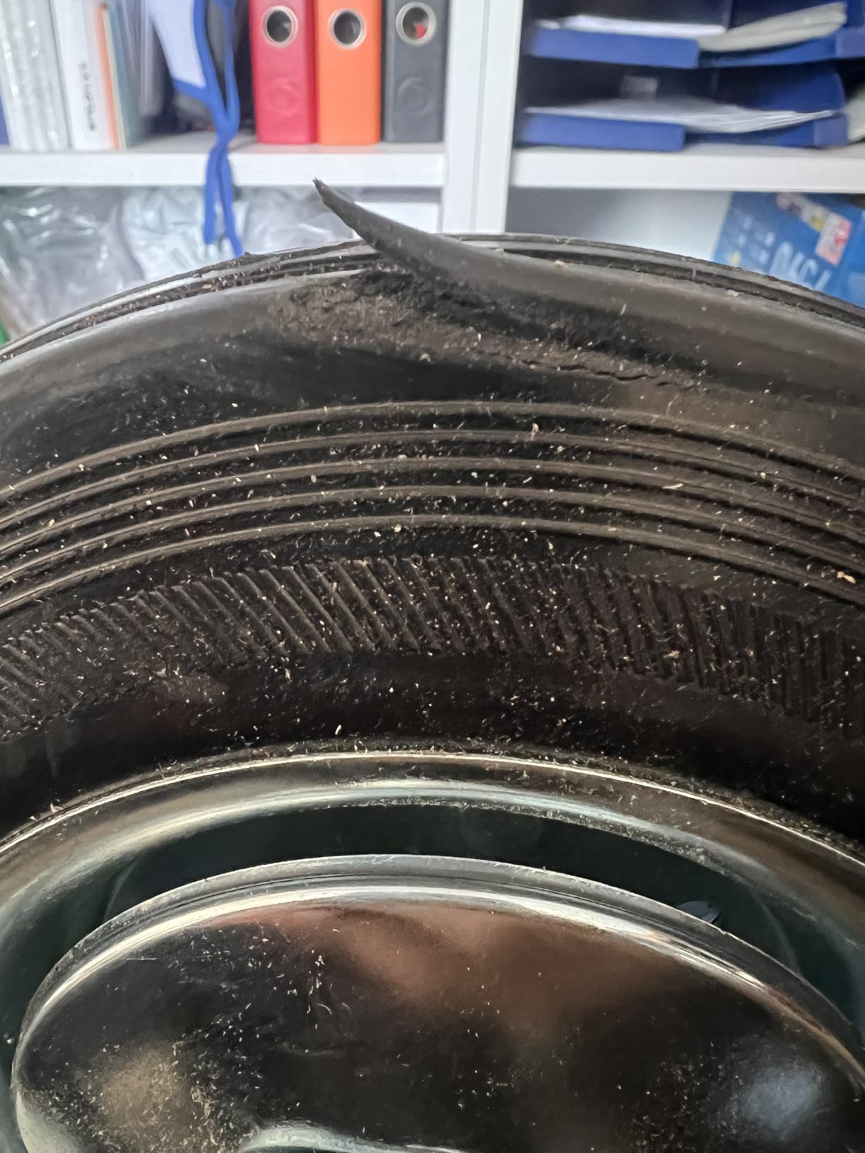 PRIOstahl Transportrollen 200mm Gummi Schwarz 4 Stück Bremse