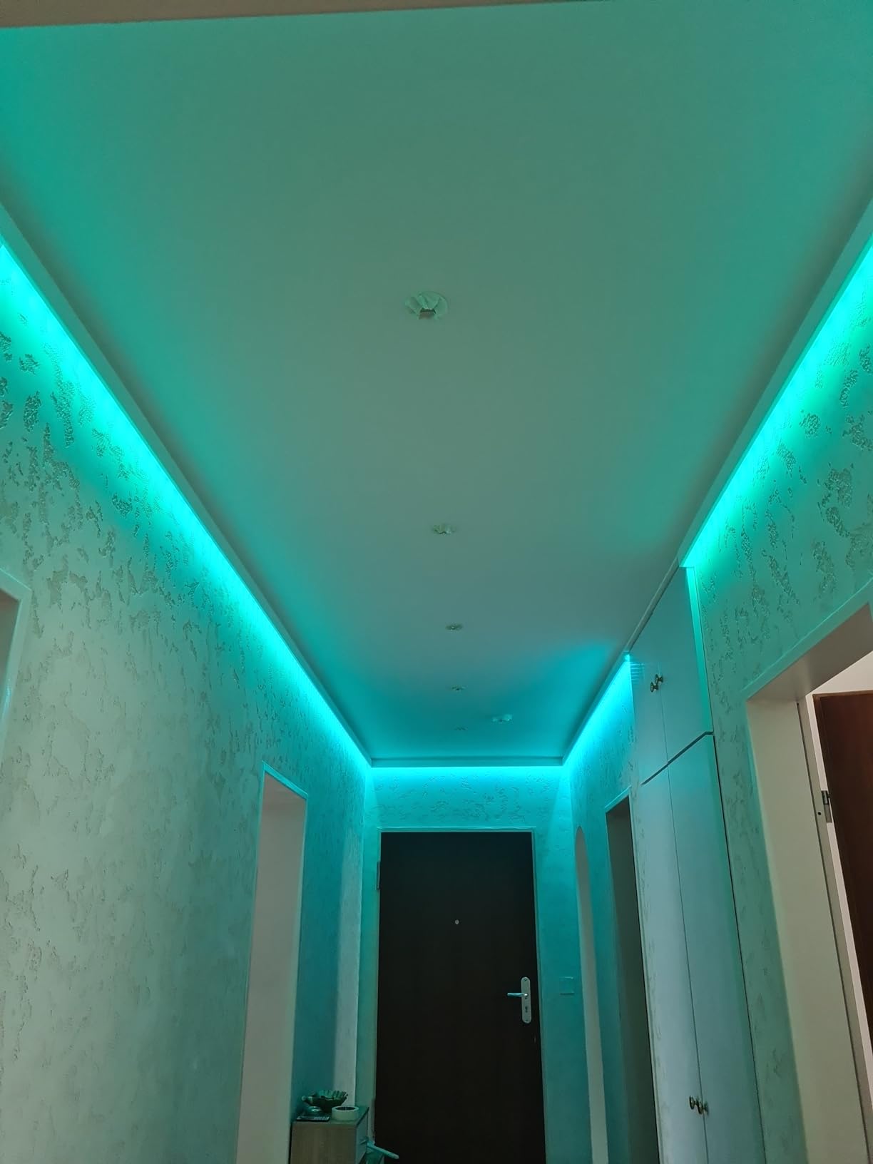 Heximo HLED 10 LED Stuckleiste Weiß 65x75mm 10,2 Meter